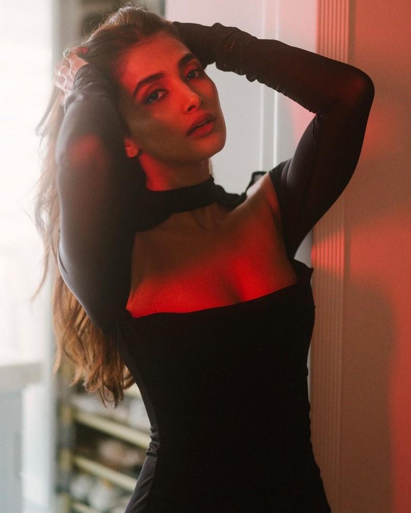 Pooja Hegde 8