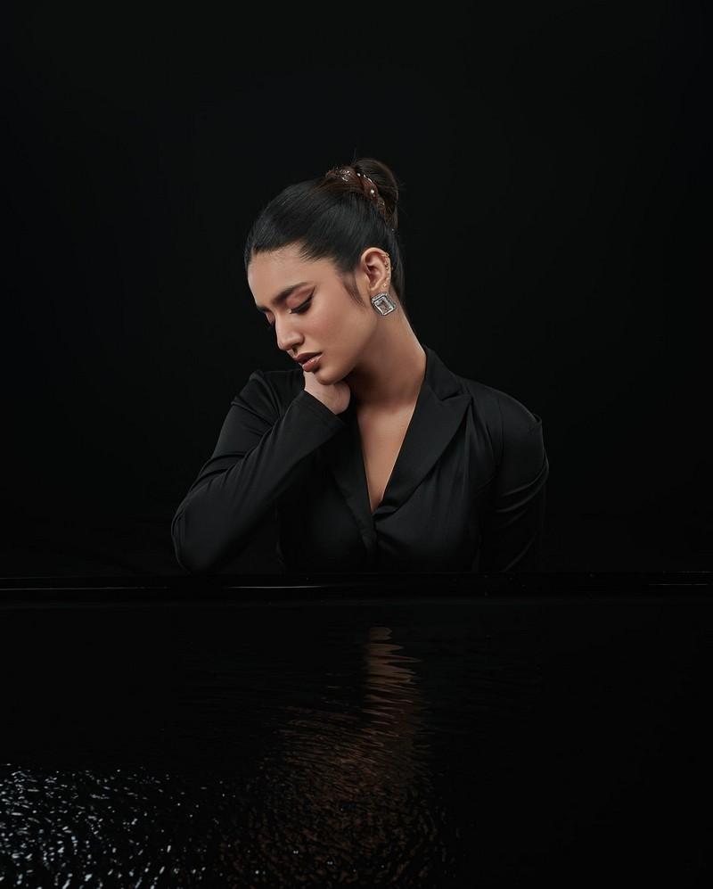 Priya Prakash Varrier 2