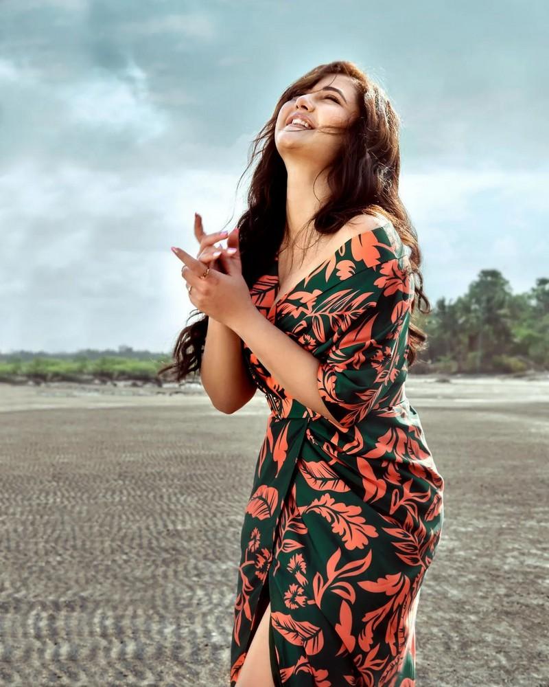 Rashami Desai 8
