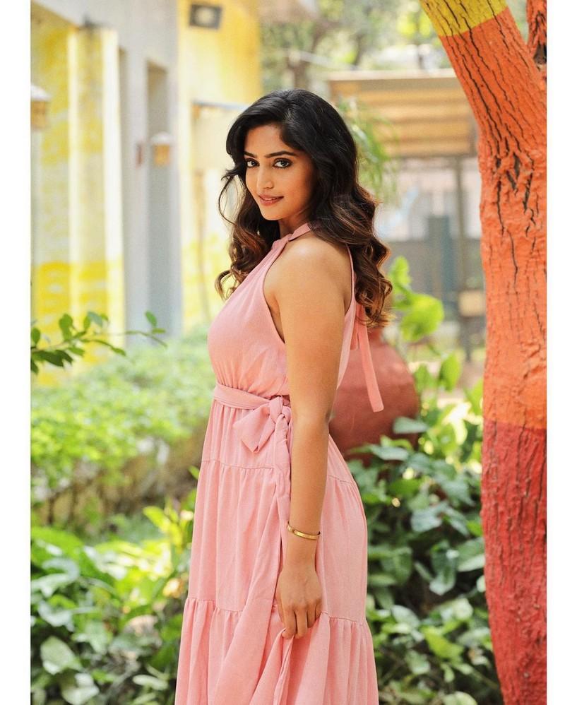 Reba Monica John 15
