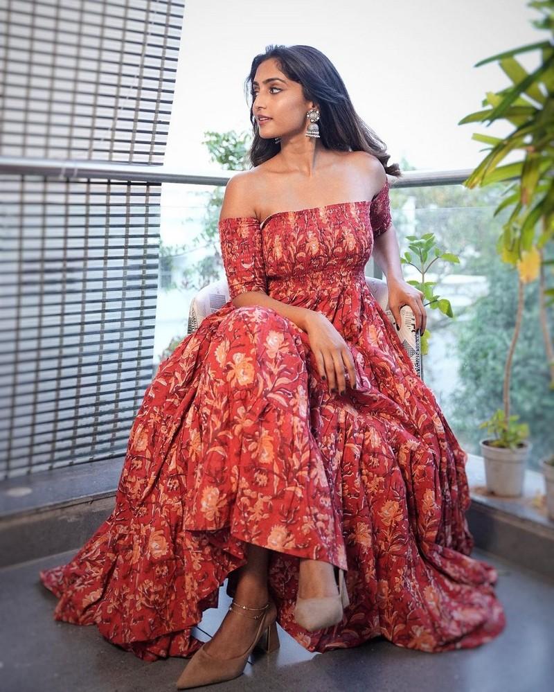 Reba Monica John 7