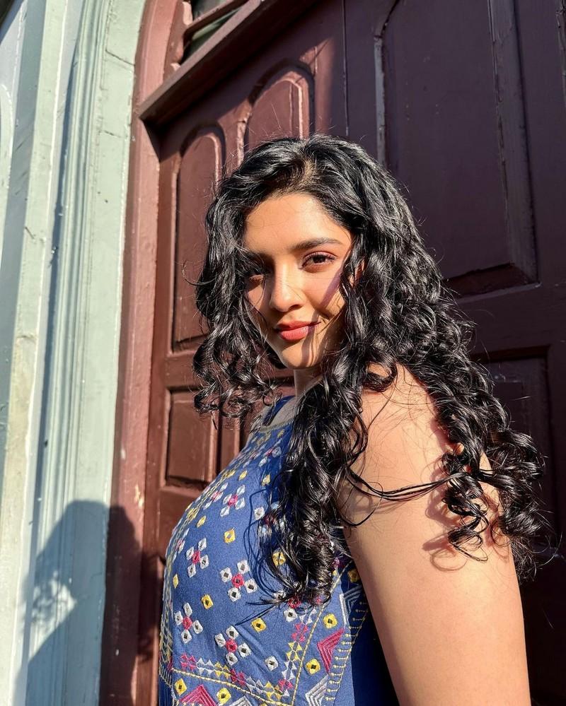 Ritika Singh 5