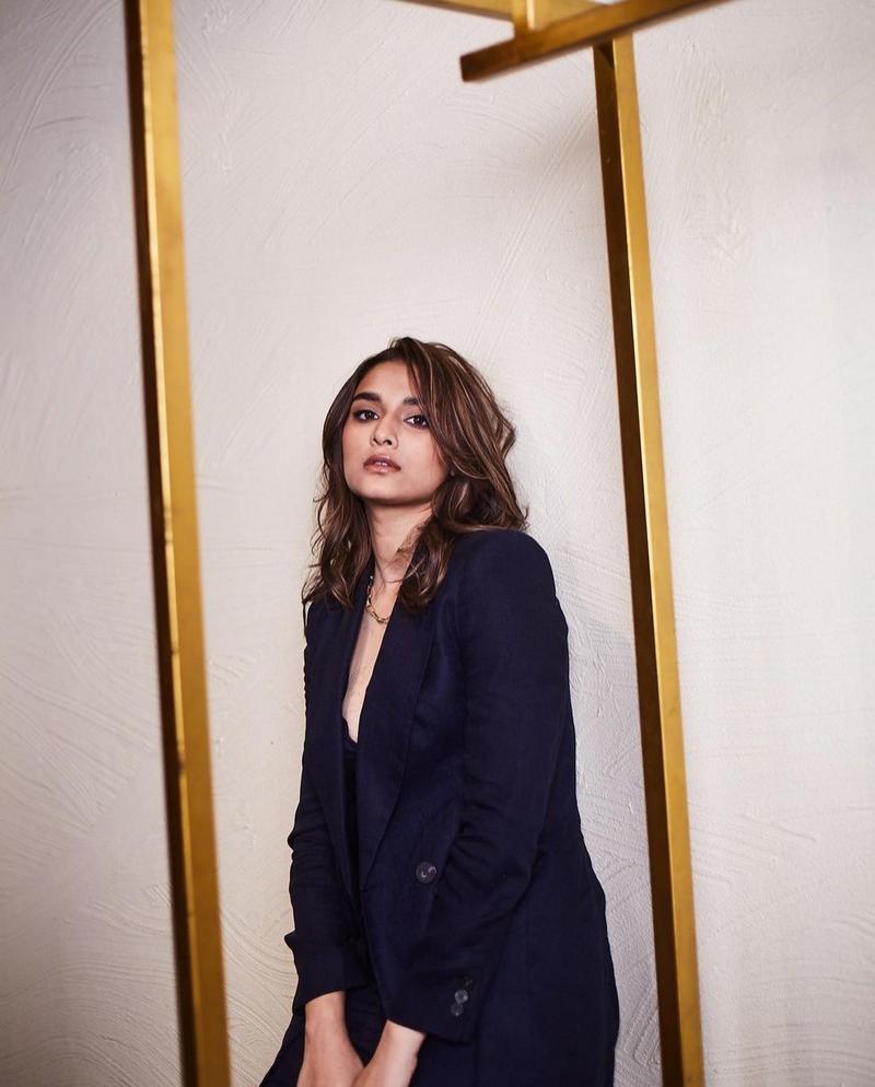 Saiee Manjrekar 9