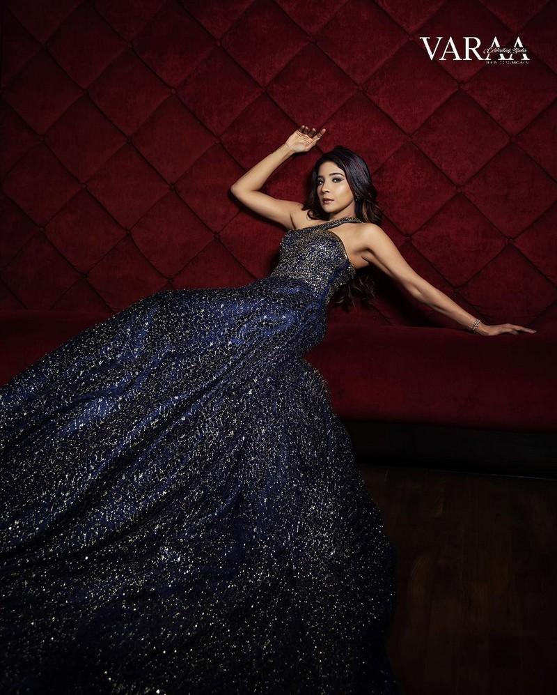 Sakshi Agarwal 9