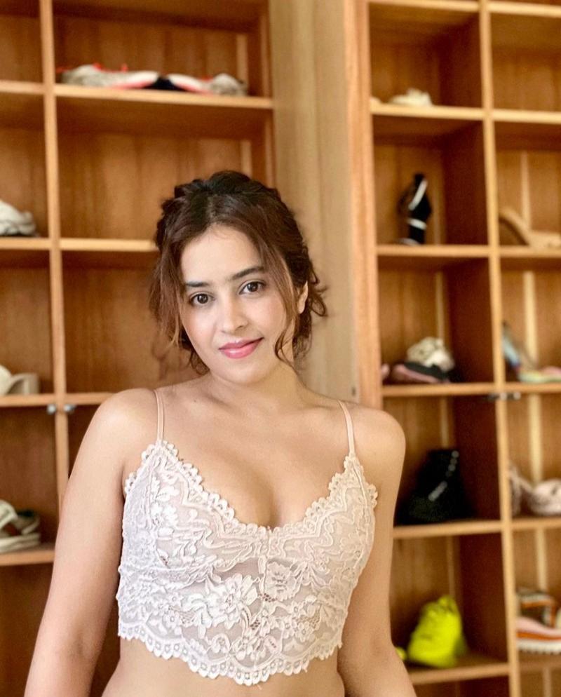 Shobhita Rana 3
