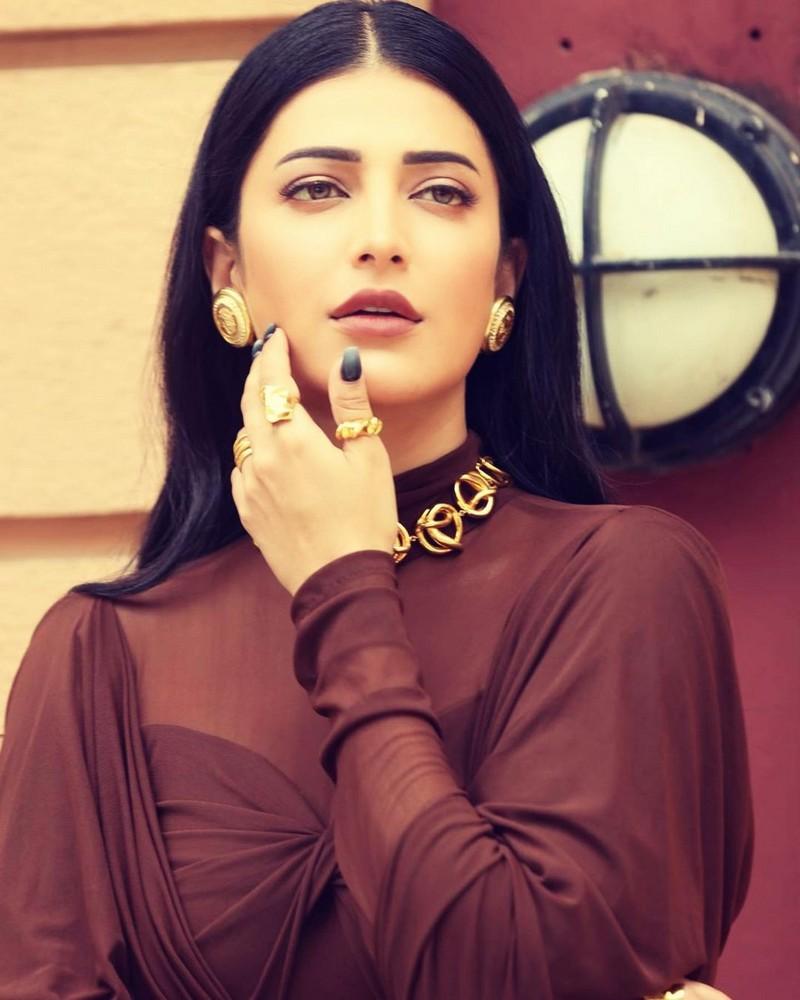 Shruti Haasan 4