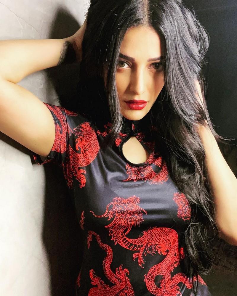 Shruti Haasan 6