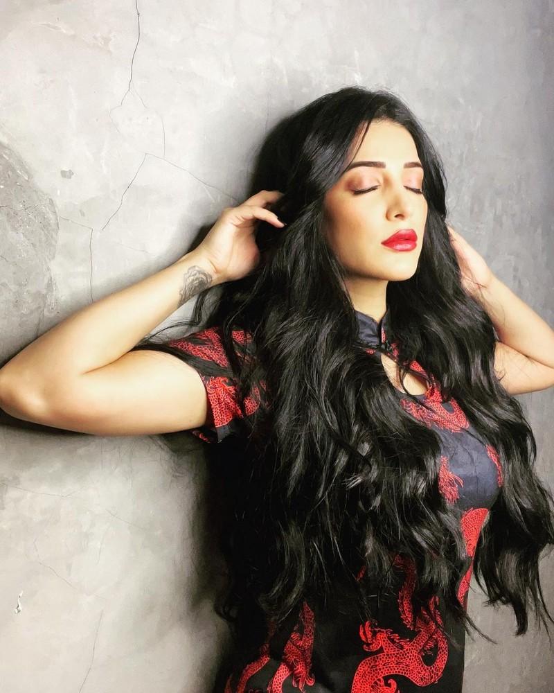 Shruti Haasan 8