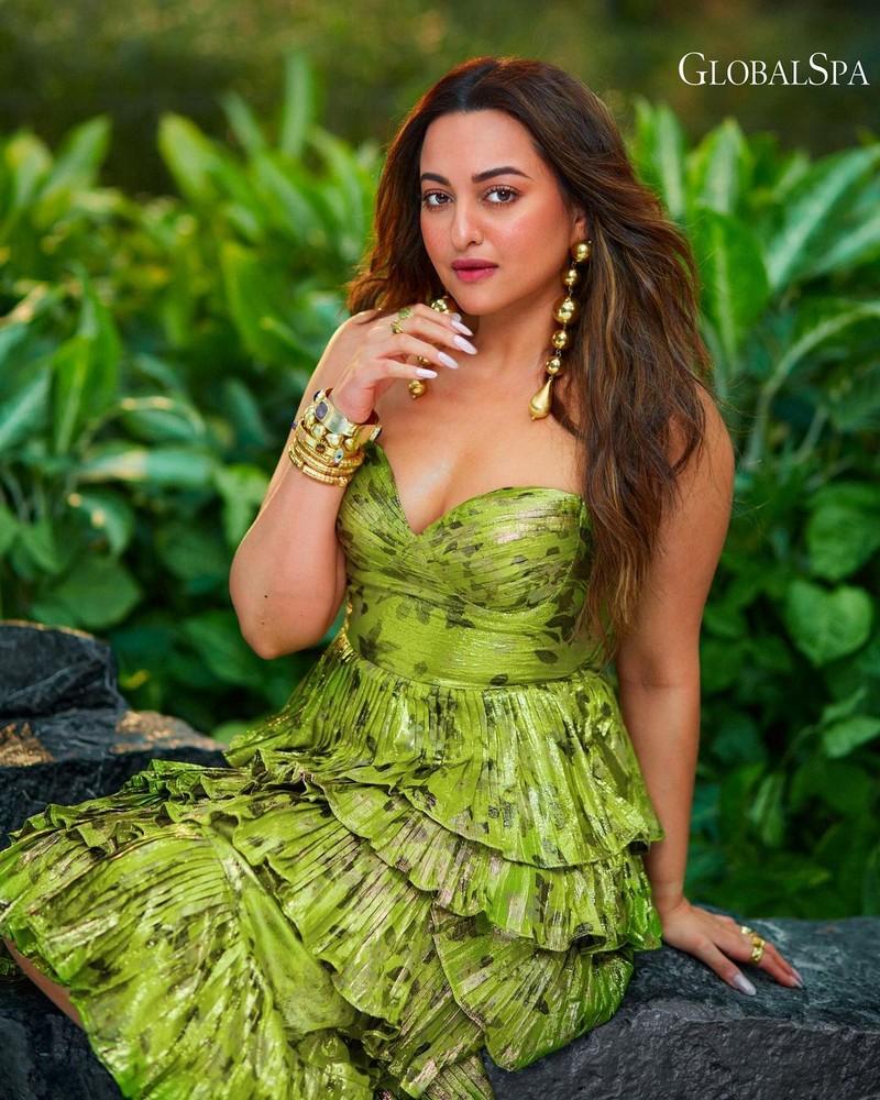 Sonakshi Sinha 12