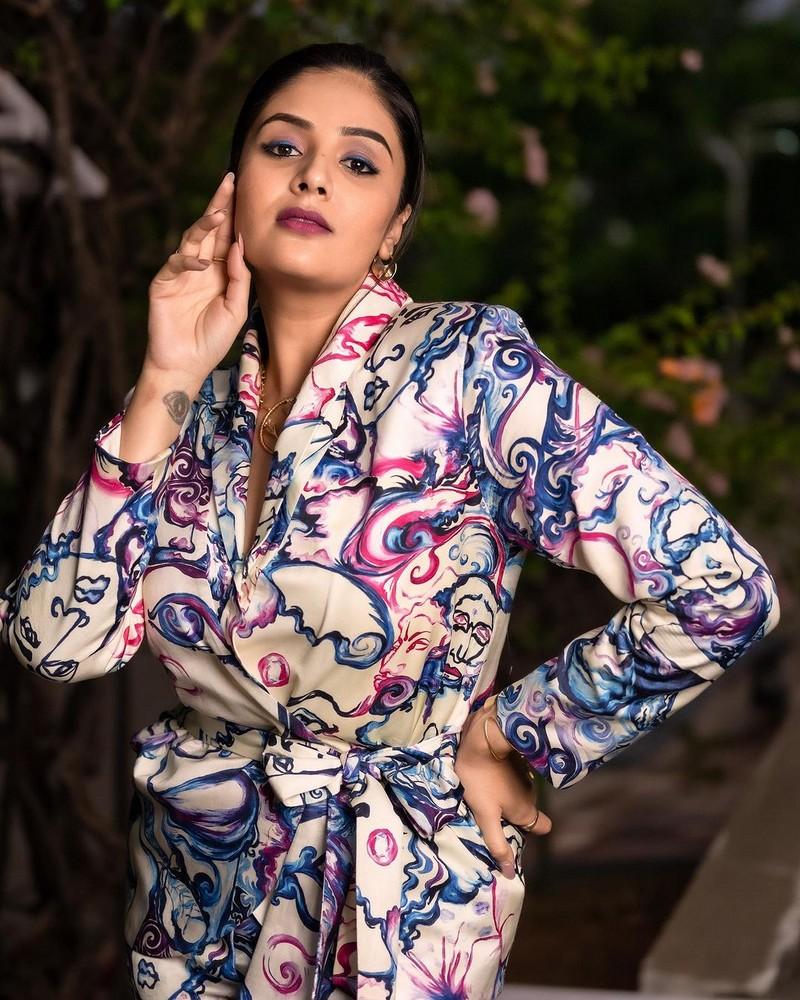 Sreemukhi 8