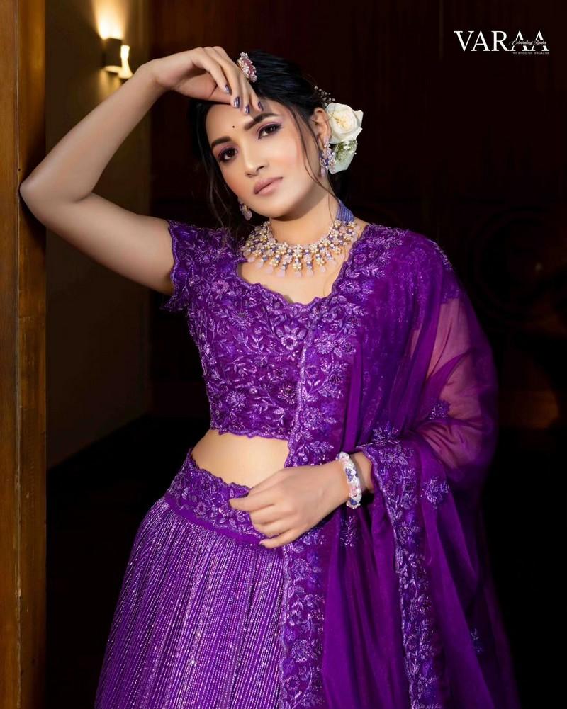 Vani Bhojan 8