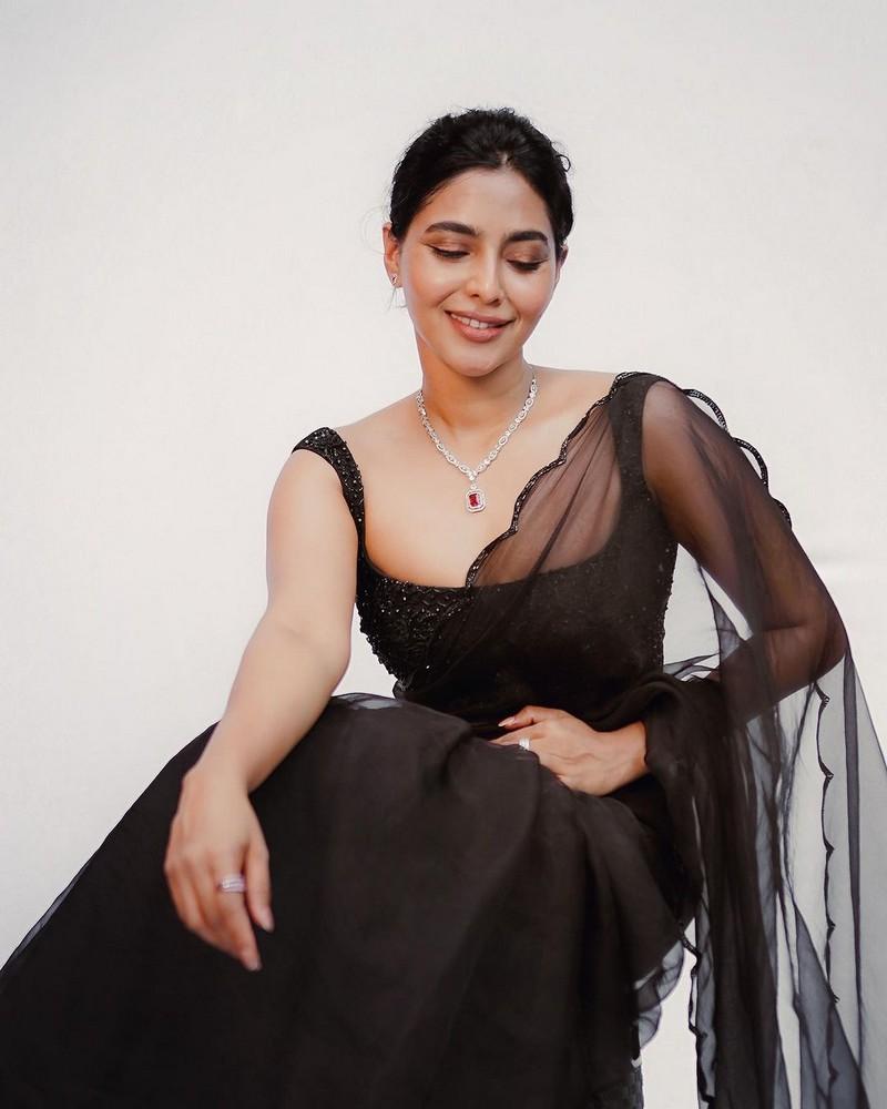 Aishwarya Lekshmi 9