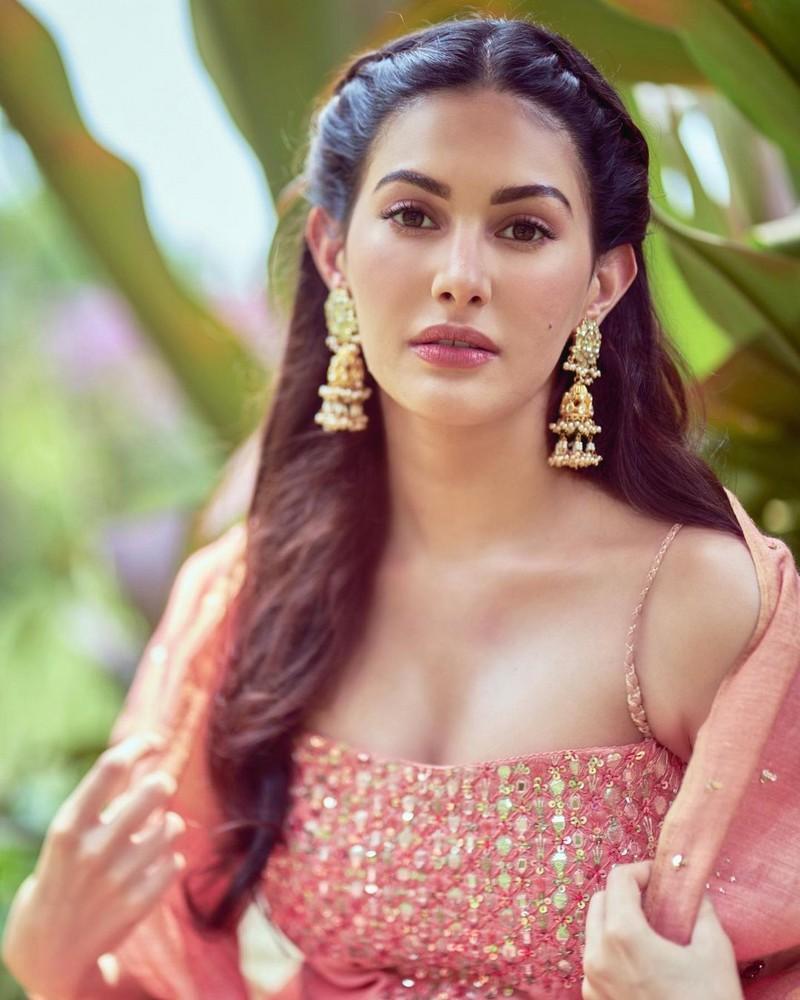 Amyra Dastur 4