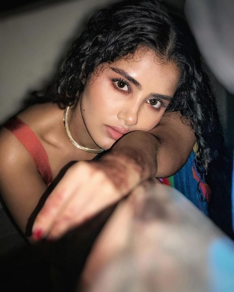 Anupama Parameswaran 6
