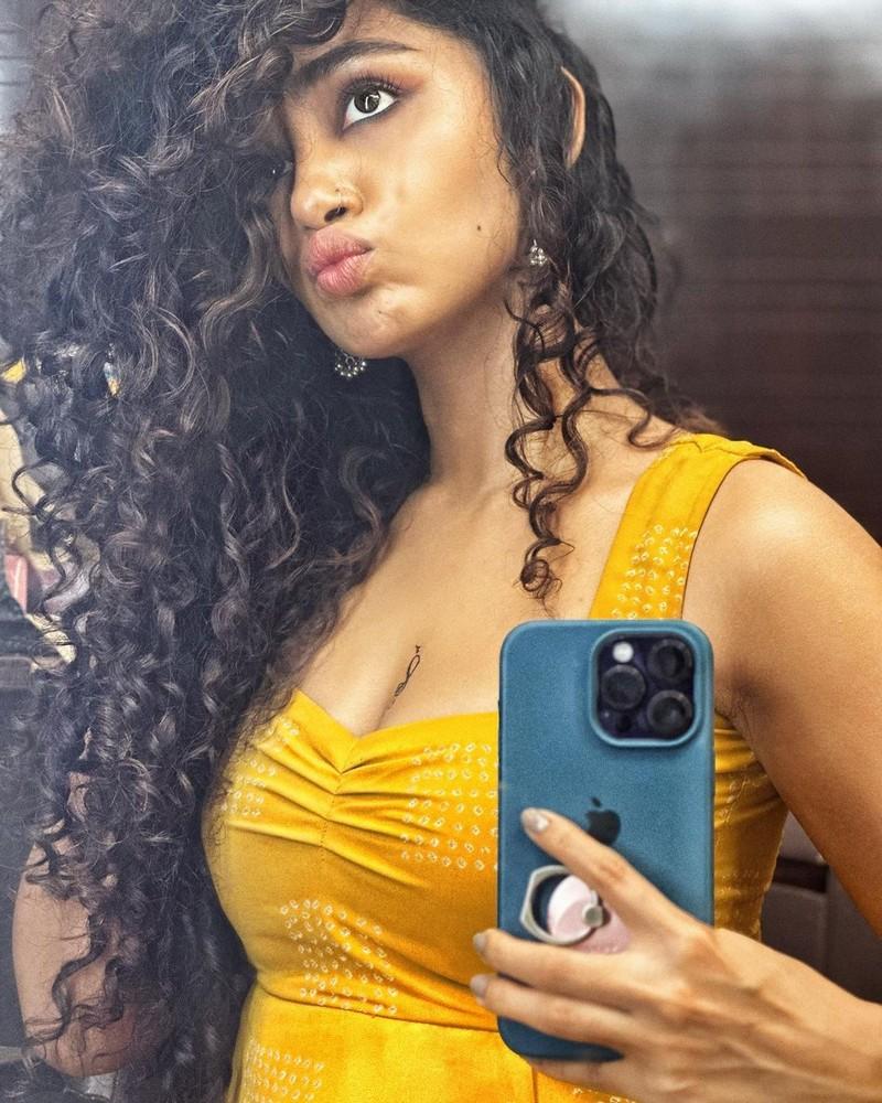 Anupama Parameswaran 8