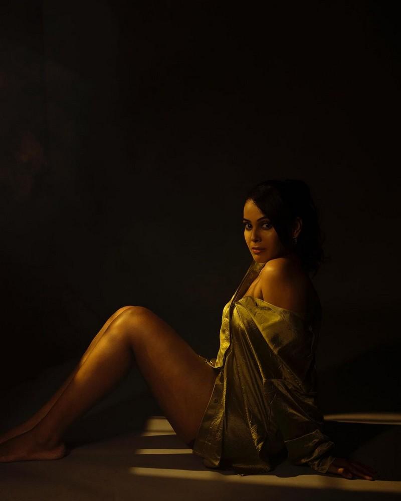 CHANDINI TAMILARASAN 5
