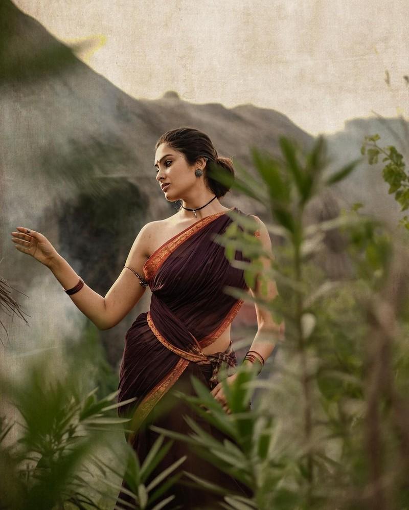 Divi Vadthya 12