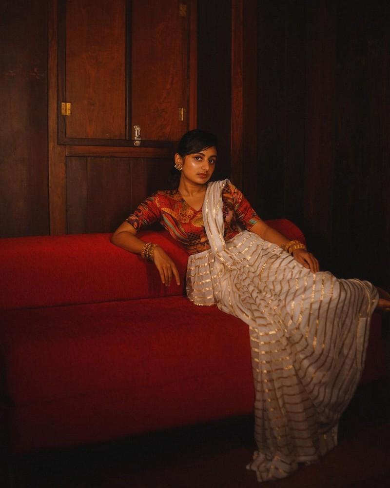 ESTHER ANIL 5