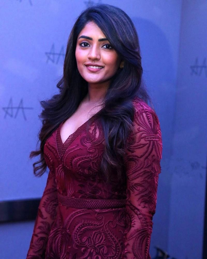 Eesha Rebba 5