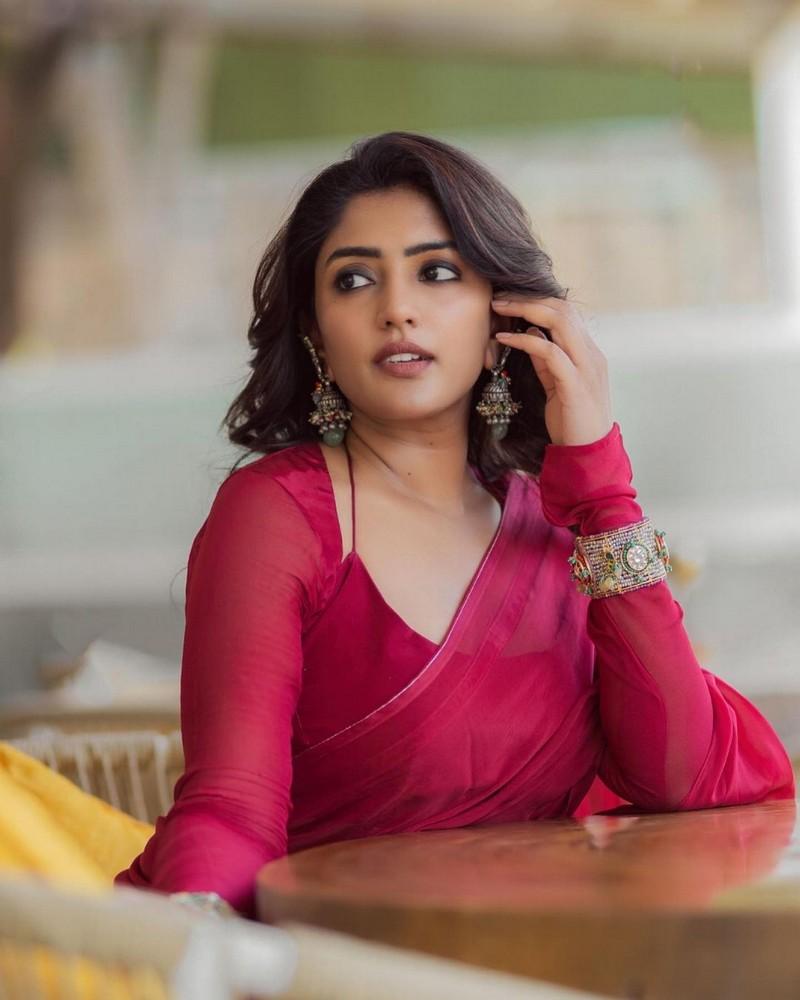 Eesha Rebba 7