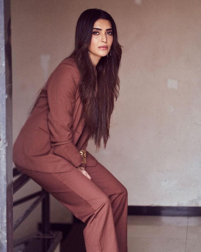 Karishma Tanna Bangera 9