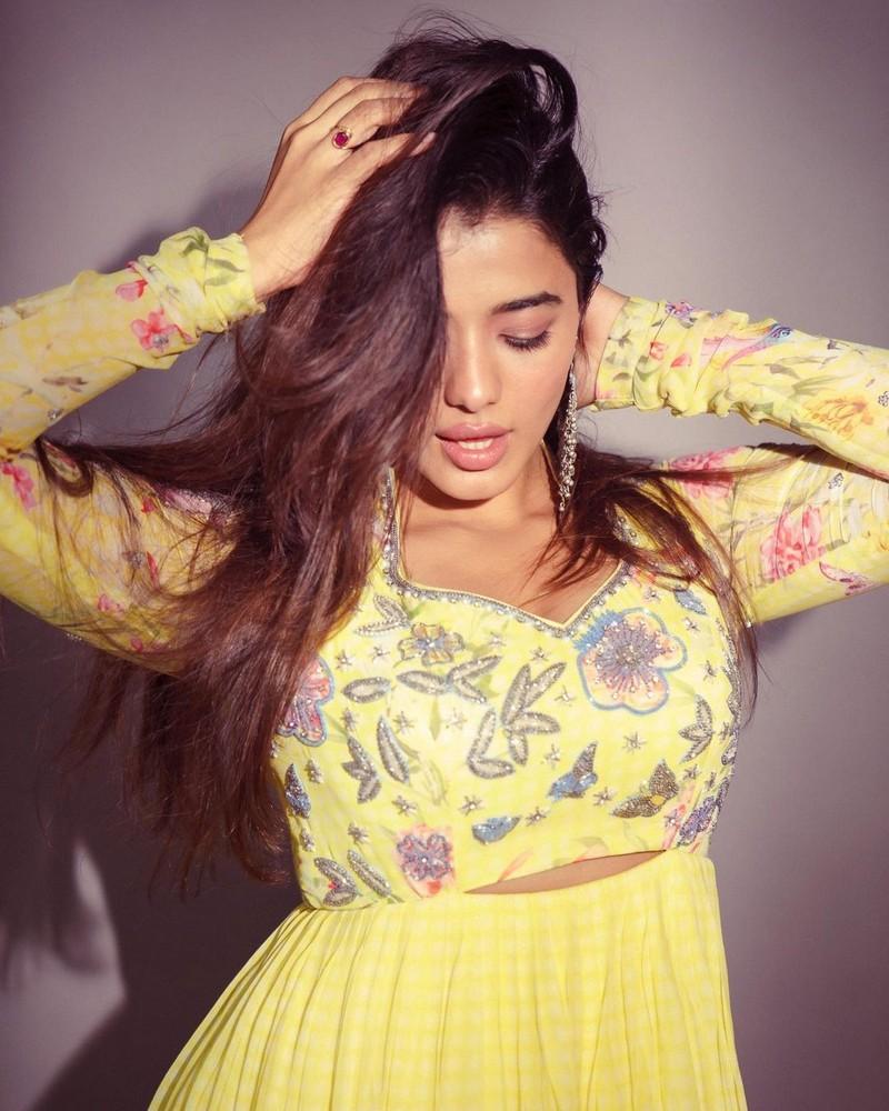 Ketika Sharma 5