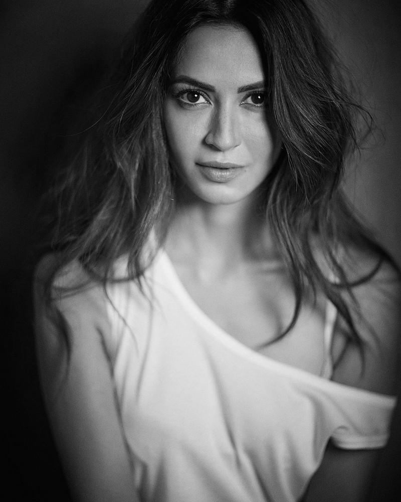 Kriti Kharbanda 6