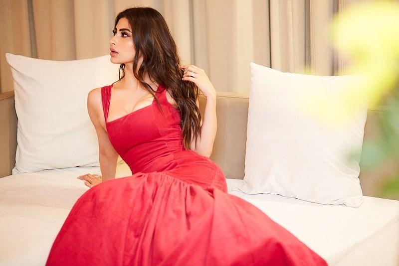 Mouni Roy 3
