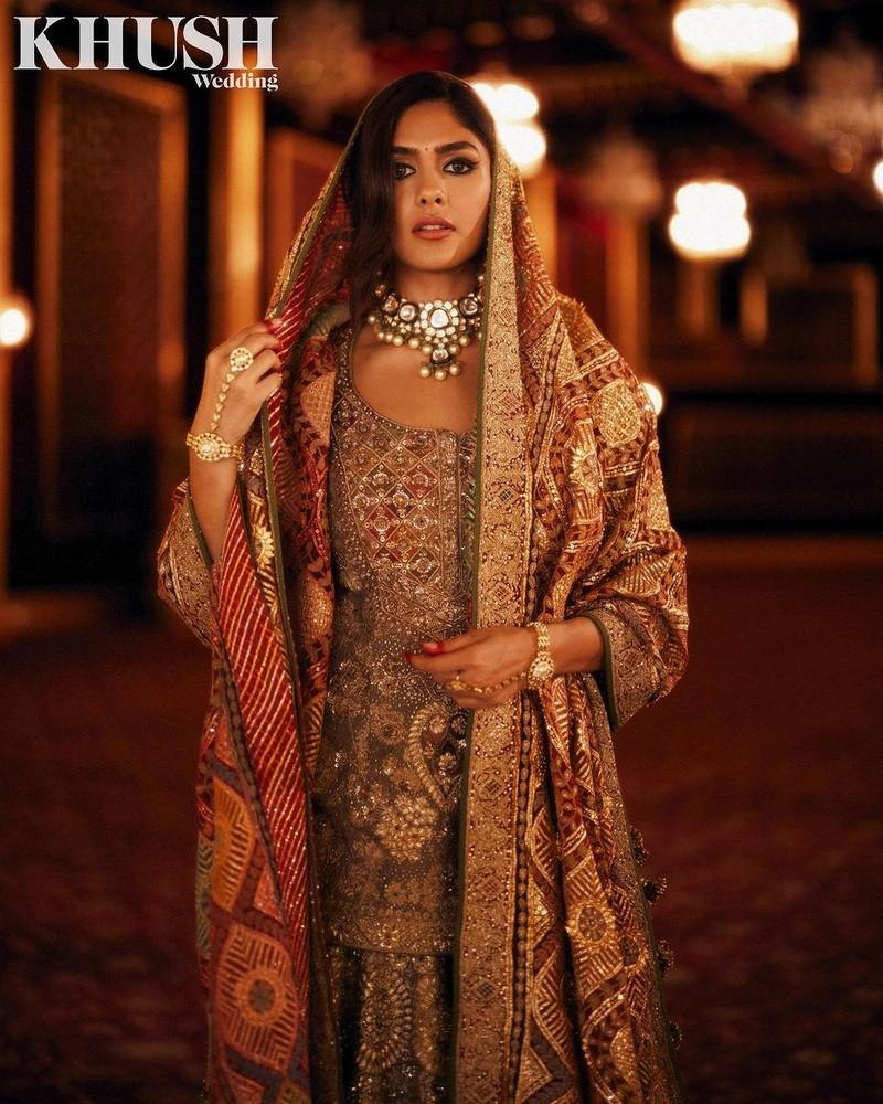Mrunal Thakur 6