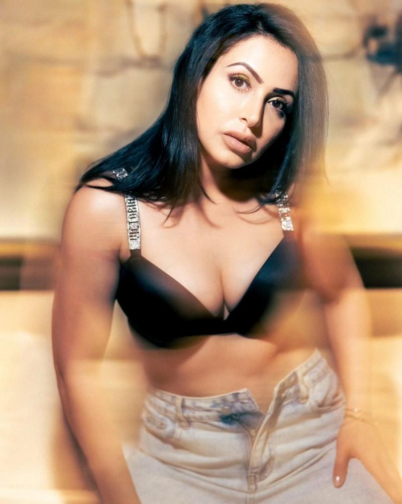 Nandini Rai 5
