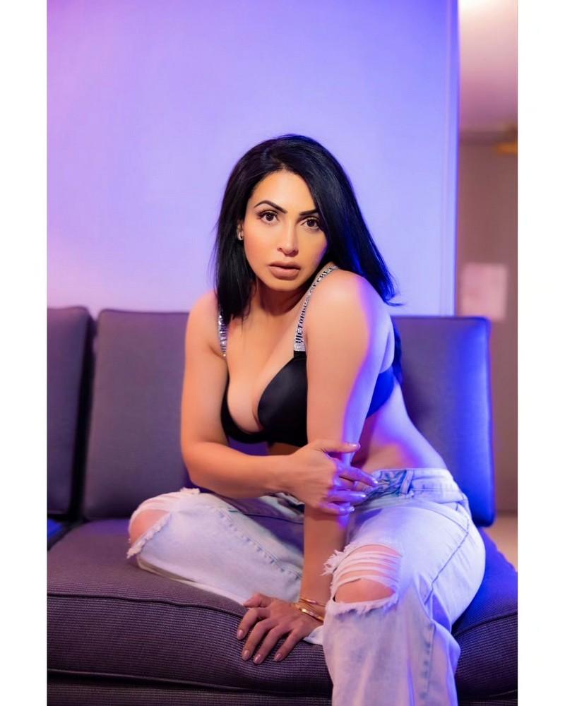 Nandini Rai 8