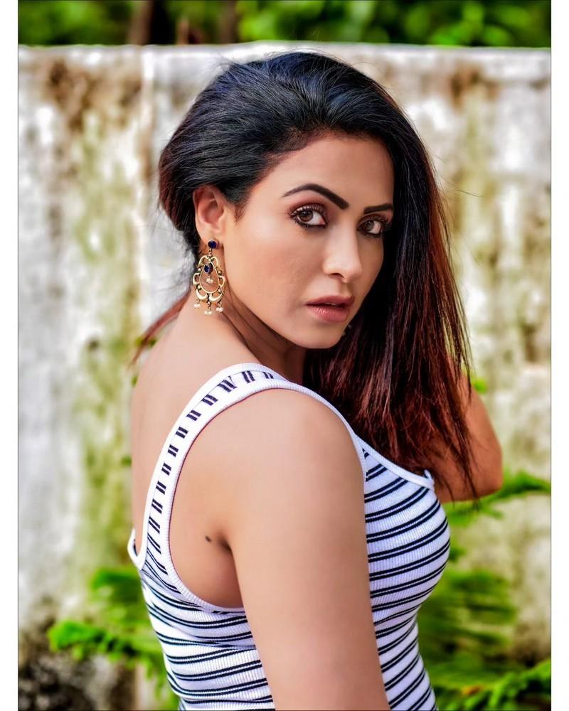 Nandini Rai 6