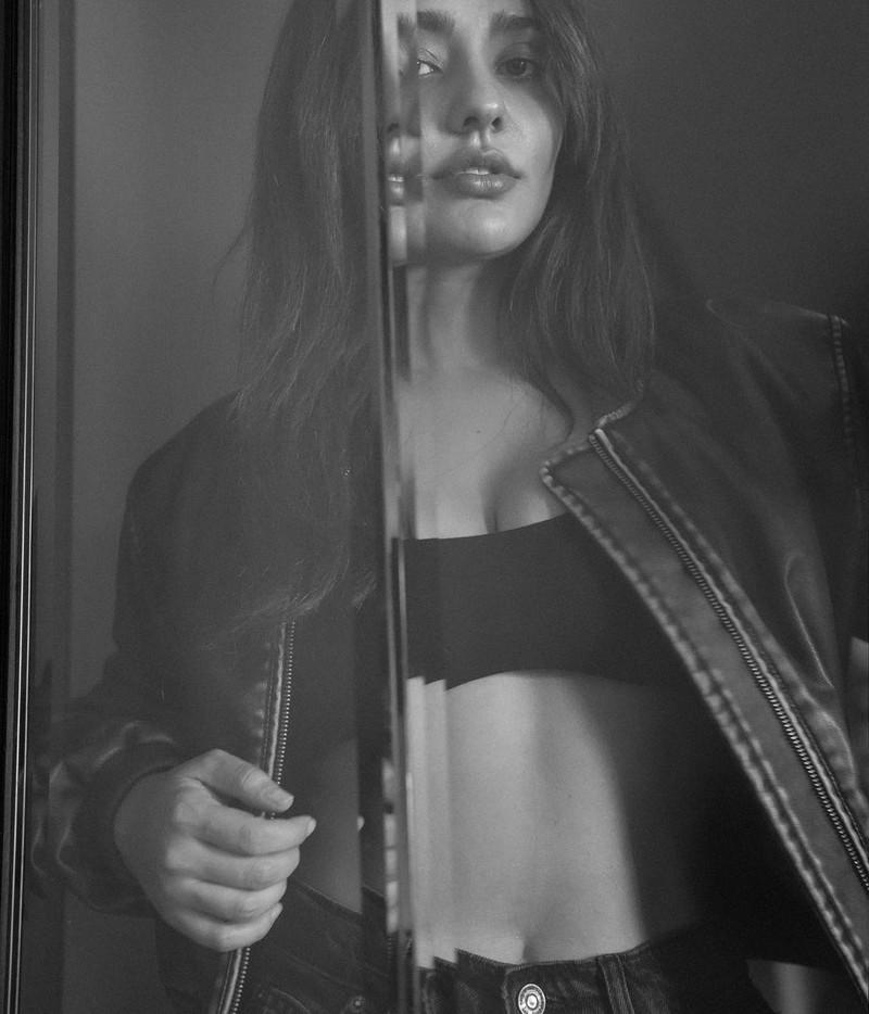 Neha Sharma 5