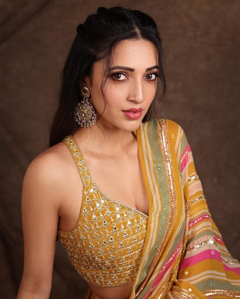 Neha Shetty 4