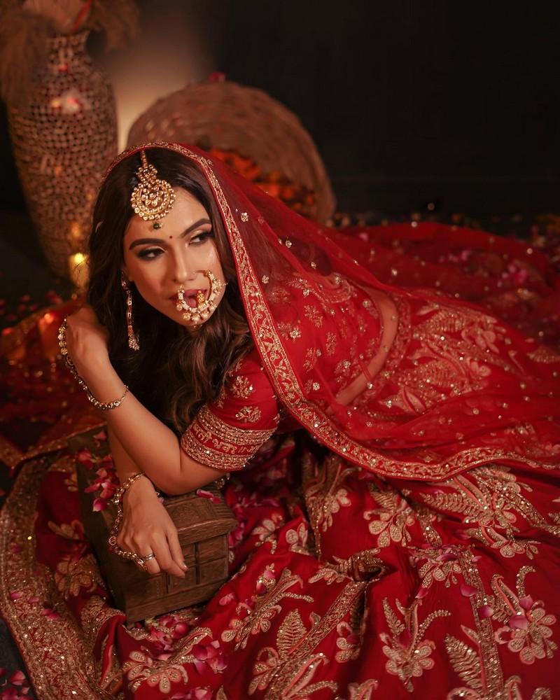 Nehhaa Malik 19