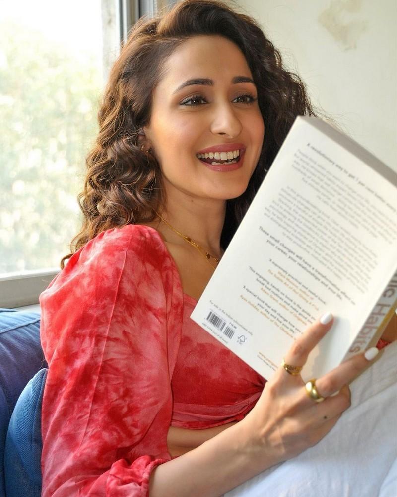 Pragya Jaiswal 9