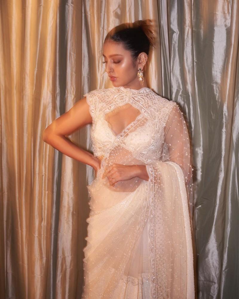 Priya Prakash Varrier 8