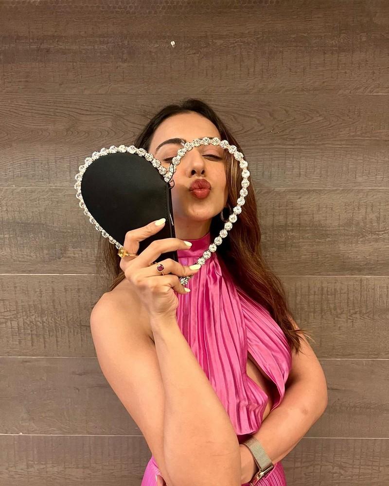 Rakul 6