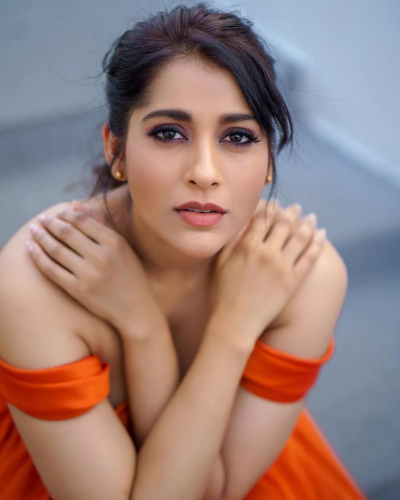Rashmi Gautam 10