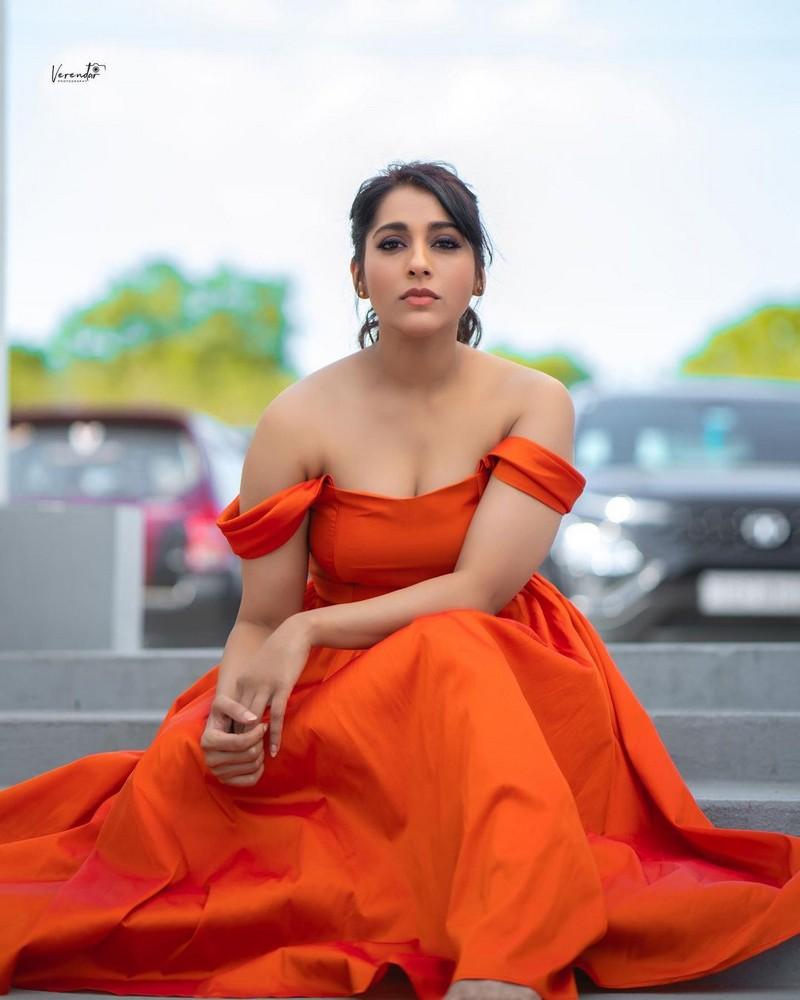 Rashmi Gautam 12
