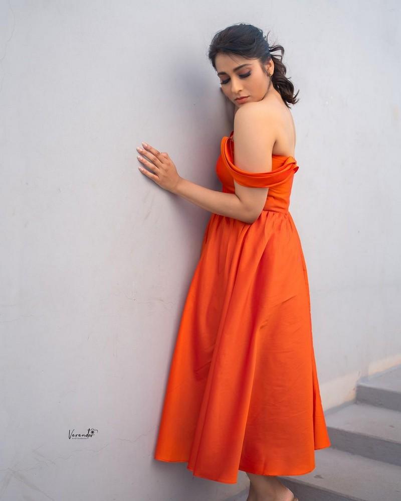 Rashmi Gautam 14