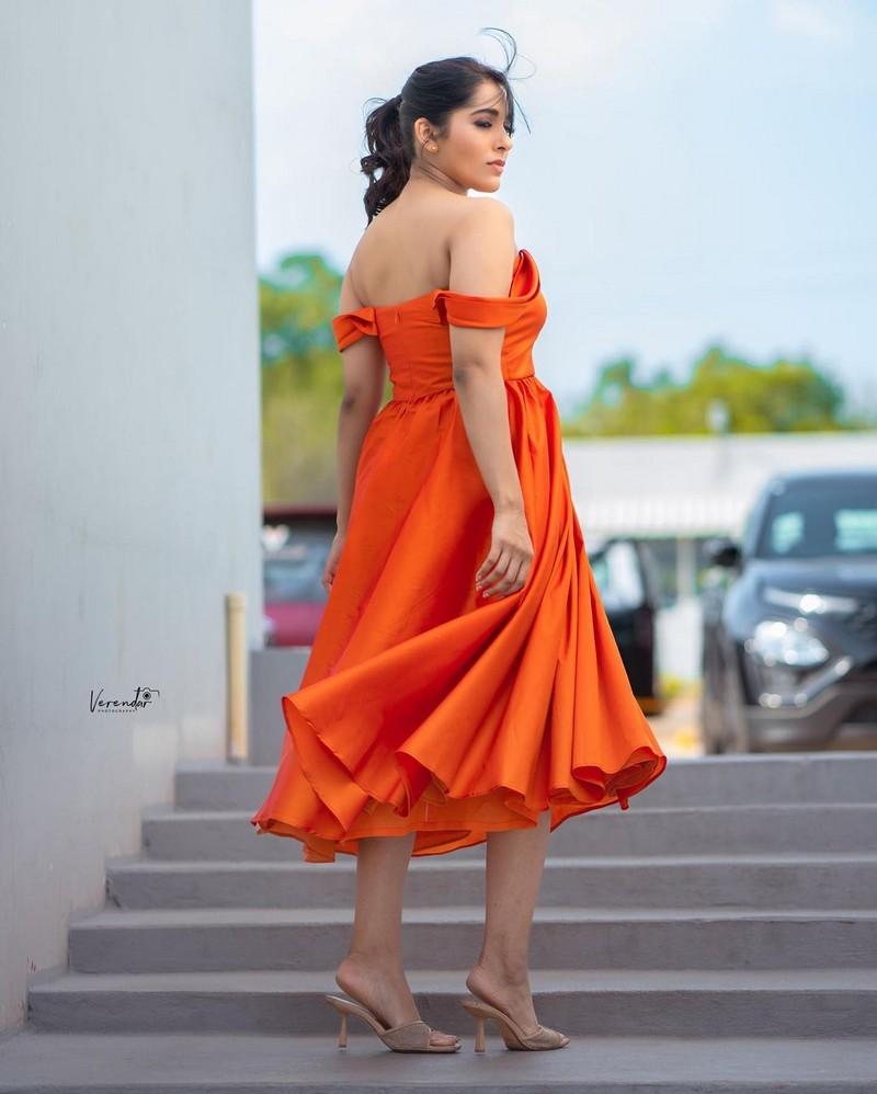 Rashmi Gautam 19