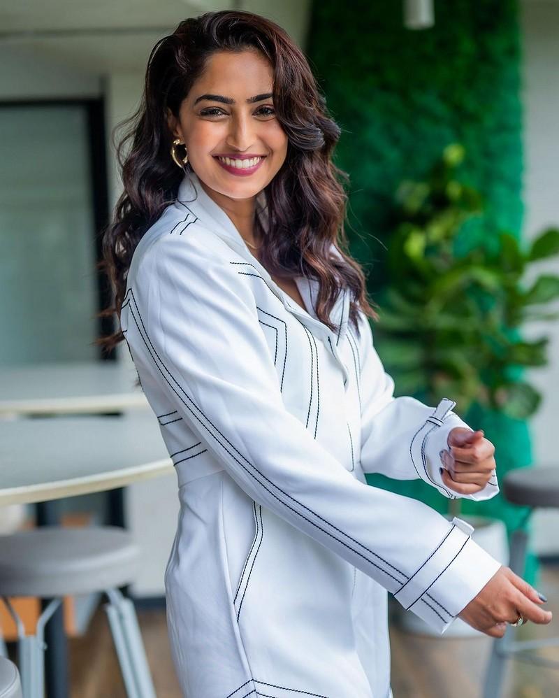 Reba Monica John 2