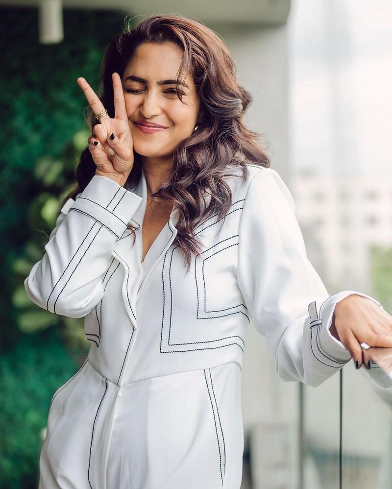 Reba Monica John 4