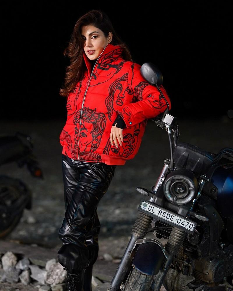 Rhea Chakraborty 2