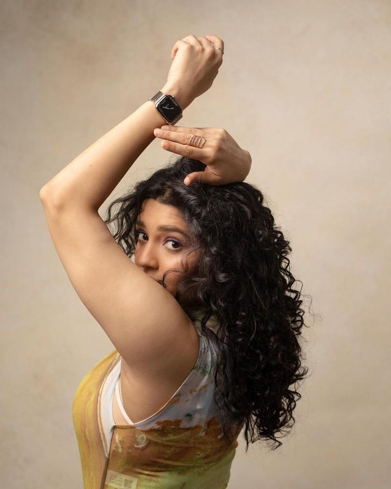Ritika Singh 7