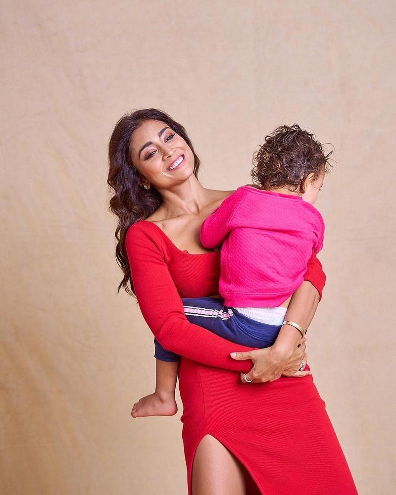 Shriya Saran 5