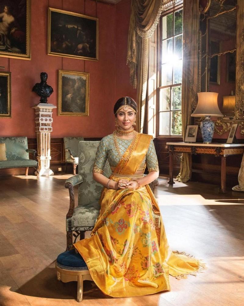 Shriya Saran 1