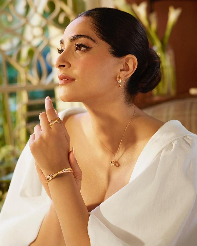 Sonam Kapoor 8