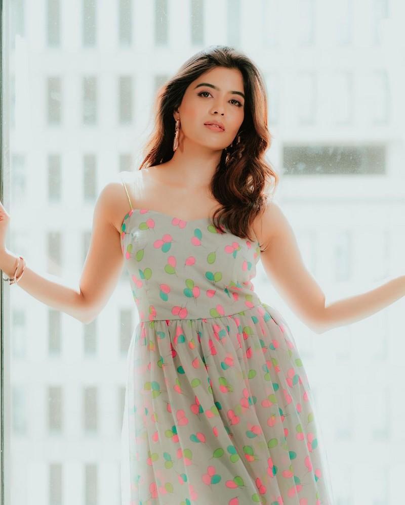 Amritha Aiyer 8